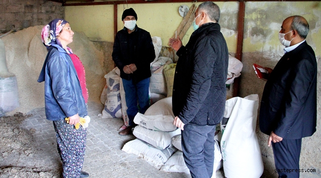 Kayseri'de Talaslı Üreticilere Uzaktan Eğitim, Yerinde Soru-Cevap Hizmeti!
