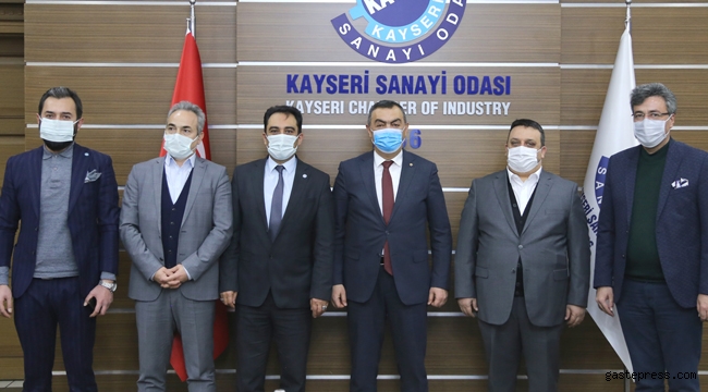 KAYSO, TOBB Türkiye'de ilk 100’e Giren Firmalara Plaket Verdi!