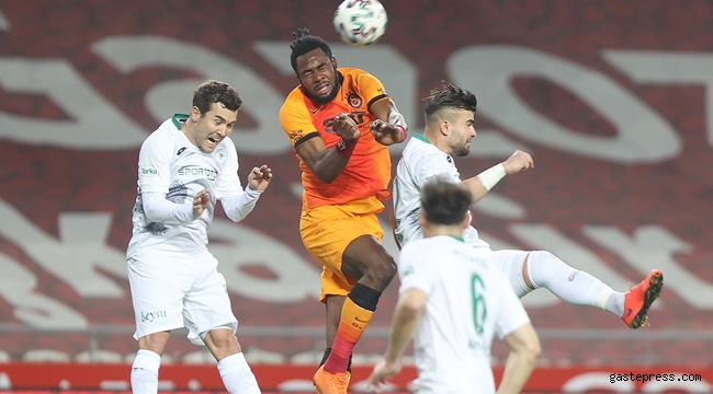 Konyaspor Galatasaray'ı 4 golle uğurladı! 