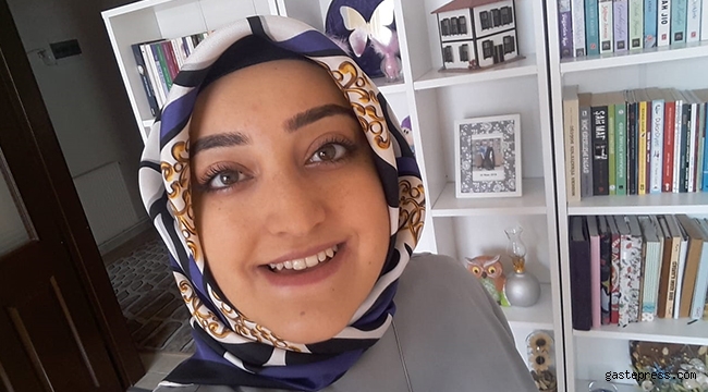 Kübra Kızıltoprak; “Gezerken öğreniyor öğrendikçe yazıyorum “