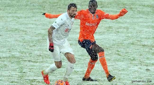 Medipol Başakşehir Sivasspor maçında kazanan yok!