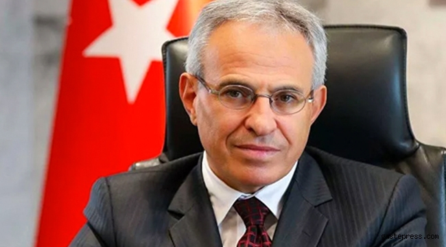 Üniversite Rektörü, kendini dekan olarak atadı!