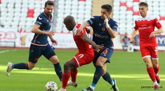 Antalyaspor ve M. Başakşehir puanları paylaştı!