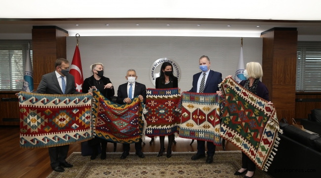 Başkan Büyükkılıç Büyükelçileri Ağırladı!