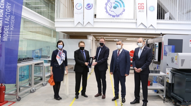 Başkan Büyüksimitci, AB Büyükelçisine Kayseri’nin Sanayisi Hakkında Bilgi Verdi!