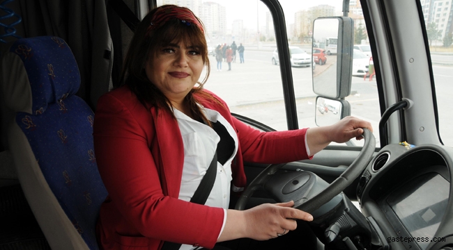 Fatoş, TIR şoförü olmak için direksiyon kursuna yazıldı!