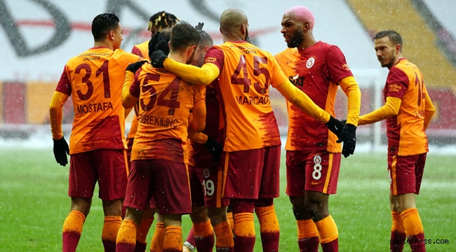 Galatasaray zorlu zeminde Kasımpaşa'yı devirmeyi başardı ve 6'da 6 yaptı!