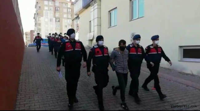 Kayseri'de enerji nakil kablosu çalan 4 hırsız tutuklandı!