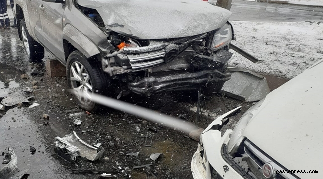 Kayseri’de pickup ile otomobil çarpıştı: 1 yaralı!
