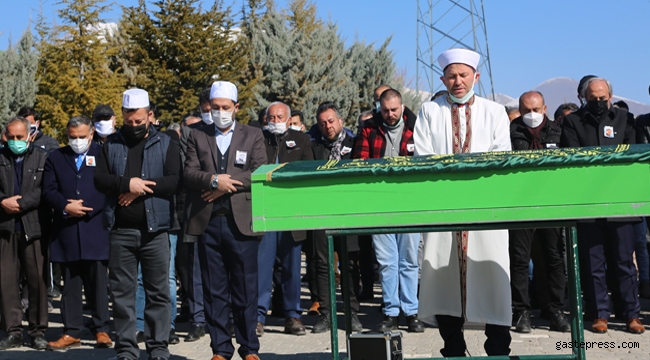 Kayseri Develi'de Eğitimci Kadir Yağcıoğlu Son Yolculuğuna Uğurlandı!