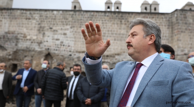 Kayseri Melikgazi'de 500 yıllık tarihi Gön Hanı yeniden canlanıyor!