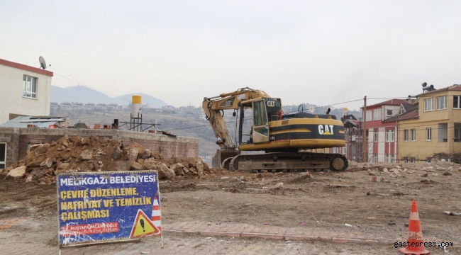 Kayseri Melikgazi'de Hafriyat Temizliği Devam Ediyor!