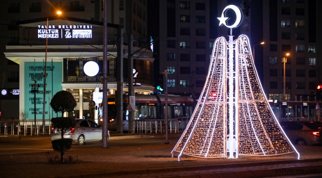 Kayseri Talas Belediyesi Aydınlatma çalışmalarıyla göz dolduruyor!