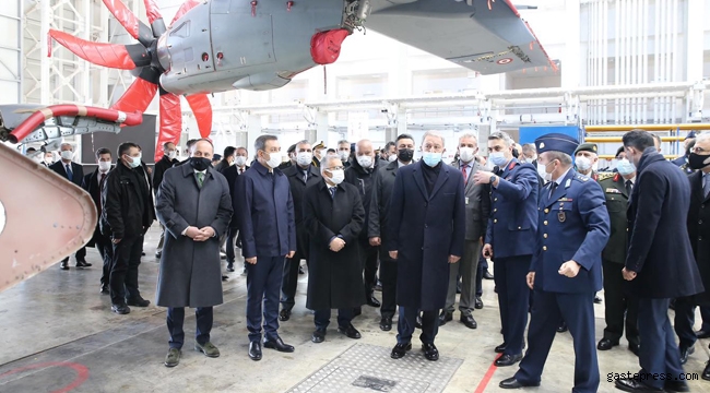 Milli Savunma Bakanı Akar, Kayseri'de Bakımı Yapılan A400M'i İnceledi!