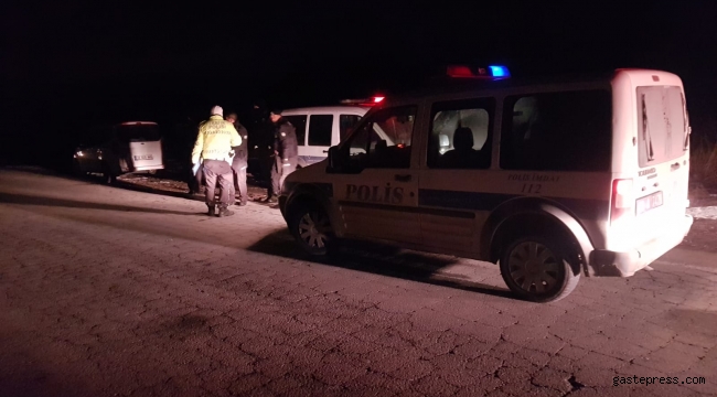 Polisi karşısında görünce bir avuç uyuşturucu hapı yuttu, hastanelik oldu!