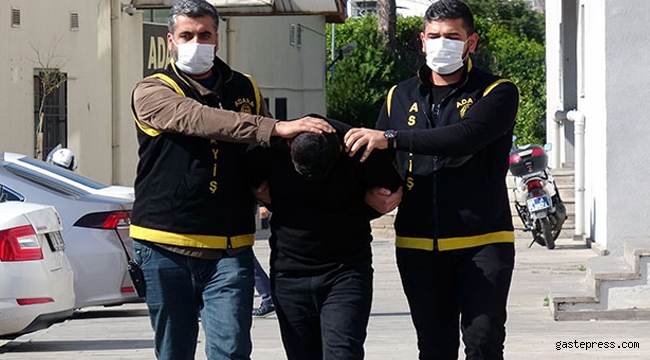 Adana'da bıçaklı gaspçı olay yerine geri dönünce yakalandı!