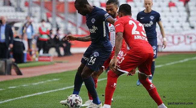 Antalyaspor ve Kasımpaşa puanları paylaştı!