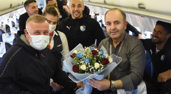 BB Erzurumspor Mesut Bakkal ile yollarını ayırdı! 