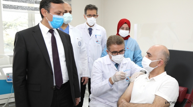 ERÜ’de Covid-19'a Karşı Geliştirilen Aşı Adayının  Faz-2 Kapsamında 2. Dozu Yapıldı!