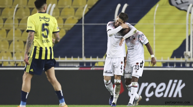 Fenerbahçe, Sahasında Lig Sonuncusu Gençlerbirliği'ne Yenildi!