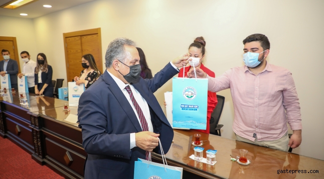 Kayseri Talas Belediye Başkanı Mustafa Yalçın'a Dünya Tiyatrolar Günü Ziyareti!