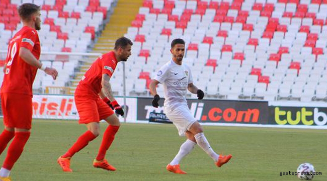 Sivasspor ve Hatayspor'un mücadelesinde kazanan yok!