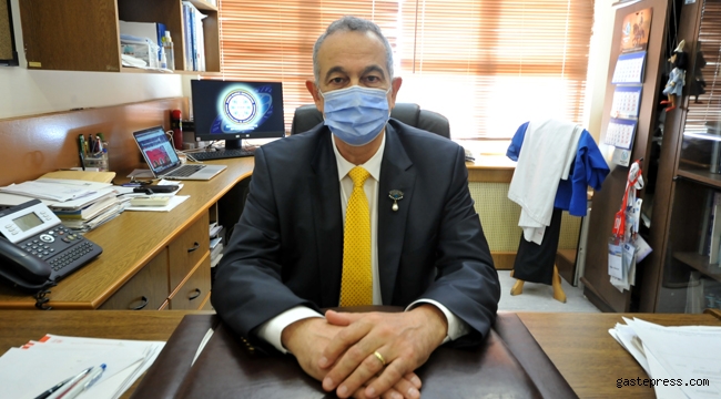 Ameliyatta fenalaşan doktor, ayağına serum taktırarak operasyonu tamamladı!
