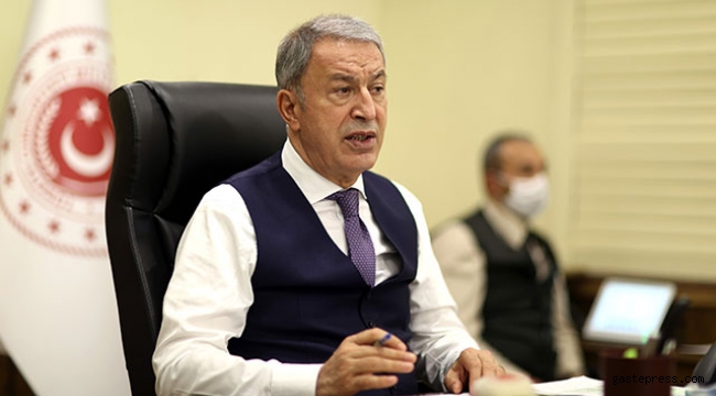 Bakan Akar, komutanlarla toplantı yaptı!
