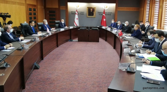 Bakan Pekcan, KKTC Maliye Bakanı ile görüştü!