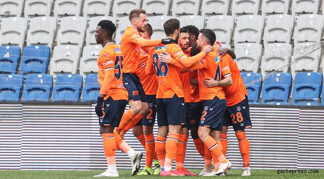 Başakşehir, Yeni Malatyaspor karşısında son dakikalarda güldü!