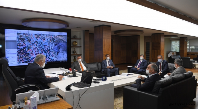 Başkan Büyükkılıç'tan İlçelere Yönelik ''Yatırım ve Pandemi'' Hamlesi!