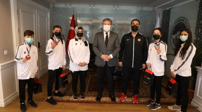 Başkan Palancıoğlu'ndan Sporculara Tebrik!