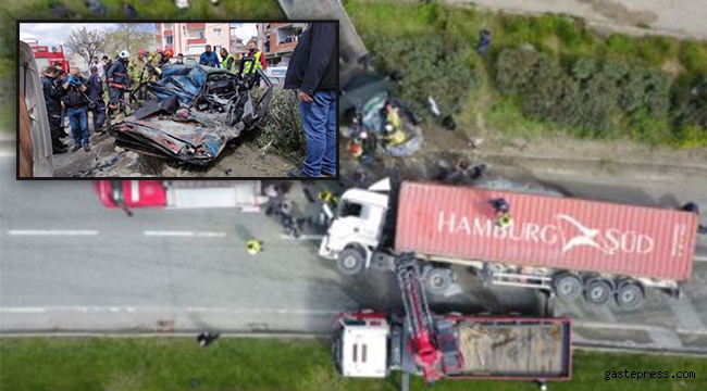 Bursa'da TIR'ın üzerine devrildiği otomobil yandı; 1 ölü, 2 yaralı