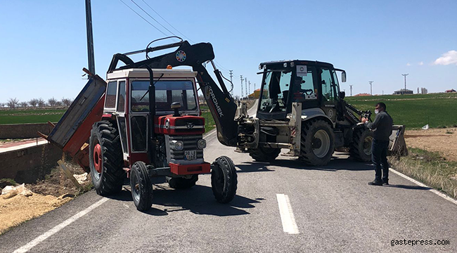 Çiftçinin Traktörü Devrildi, İmdada Kocasinan Belediyesi Yetişti!