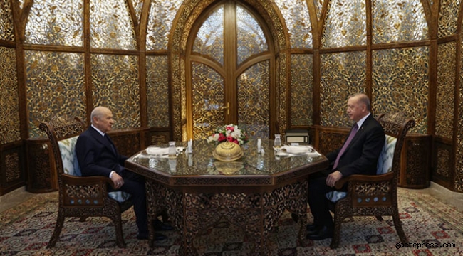 Erdoğan ve Bahçeli, Özbek Otağı'nda iftar yaptı!