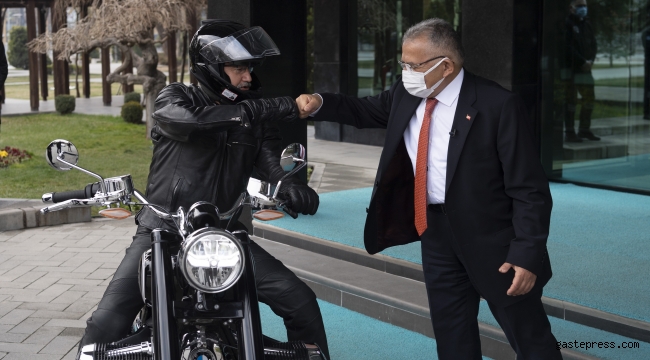 Eski Bakan Motosikletiyle Başkan Büyükkılıç'ı Ziyarete geldi!