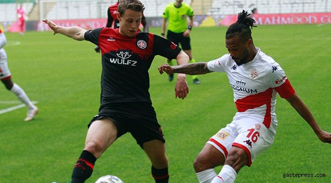 Fatih Karagümrük kaçtı, Antalyaspor son anlarda yakaladı!