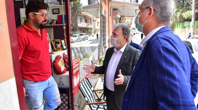 İzmir Bornova’da esnafa örnek destek!           