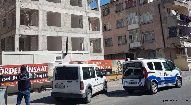 Kayseri'de İnşaat iskelesinden düşen sıvacı ağır yaralandı!