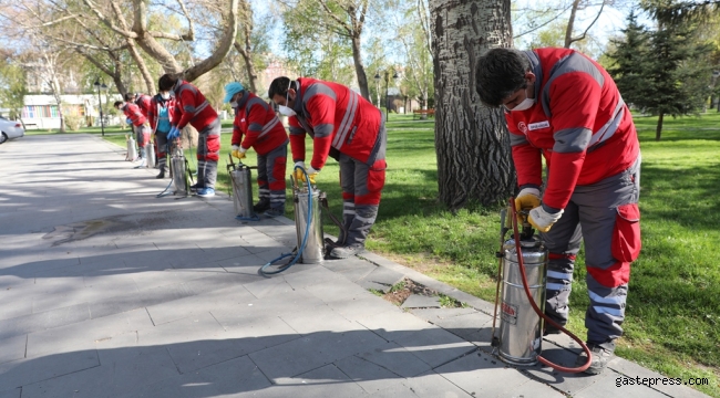 Kayseri Kocasinan Belediyesi Kısıtlamada Parkları İlaçladı!