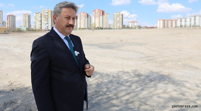 Kayseri Melikgazi'de Enkazcıların Taşınmasıyla Çevre ve Görüntü Kirliliği Ortadan Kalktı!