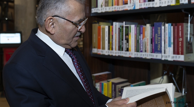 Memduh Başkan'dan, Kitap Kampanyasına 1038 Kitap ile Destek!