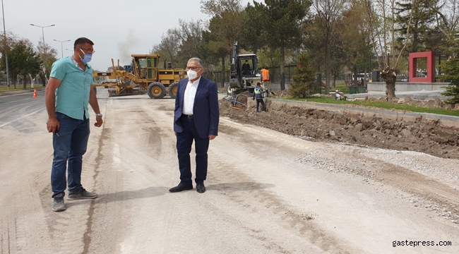 Memduh Başkan: "Kayseri Talas Bulvarı'na 1 Şerit Yol Daha İlave Ediliyor"