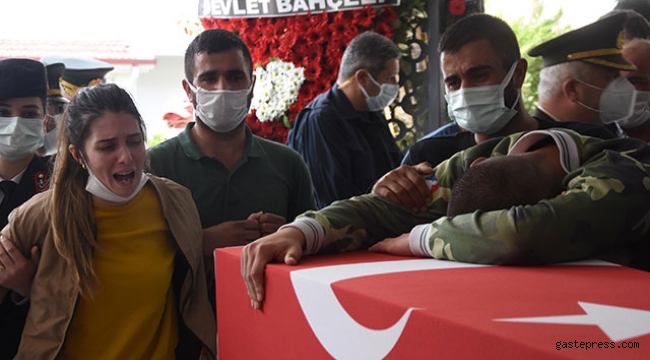 Şehit Teğmen Mehmet Kıvık, son yolculuğuna uğurlandı!