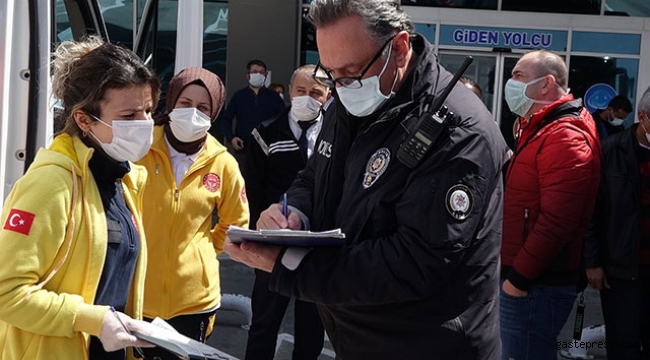 Testi pozitif yolcu, otobüsten indirilip hastaneye kaldırıldı!