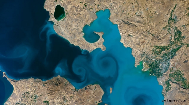 Van Gölü'nün uzaydan fotoğrafı yarışmasında, NASA'nın sitesi çöktü!