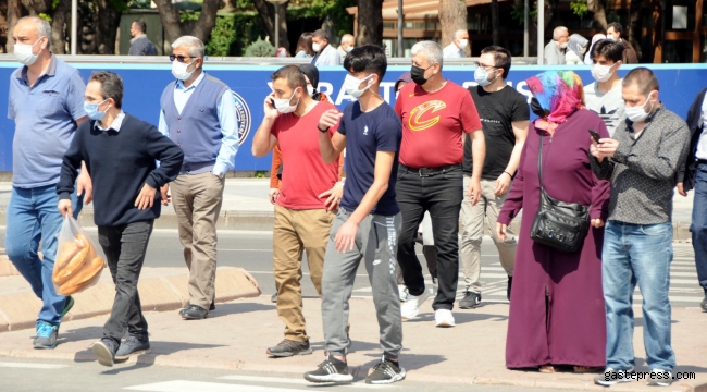 Kayseri'de 17 günlük kısıtlama sonrası yoğunluk!