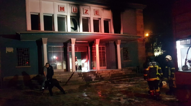 Kayseri'de, eski Arkeoloji Müzesi'nde yangın!