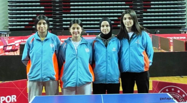 Kayseri Kocasinan'ın Masa tenisi B takımı ilk yarıyı yine lider tamamladı!