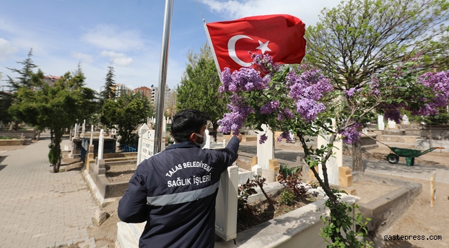 Kayseri Talas'ta Mezarlıklara Özel Çalışma!